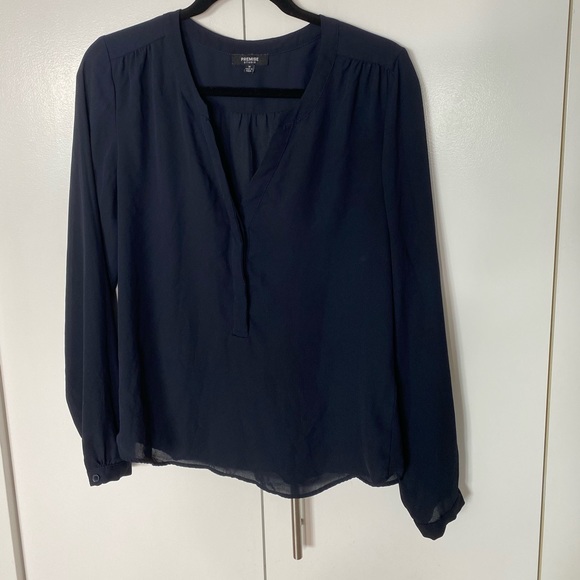 Premise Navy Chiffon Top - Picture 1 of 3